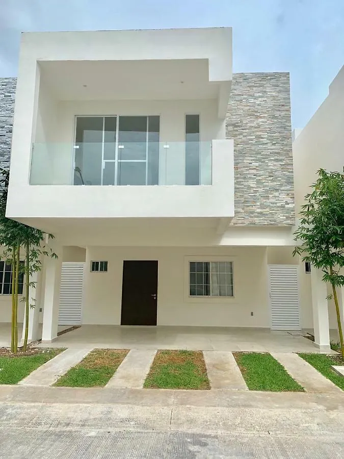 Villa Beautiful 3 Br/3.5 Bath Home@Selvanova Playa del Carmen